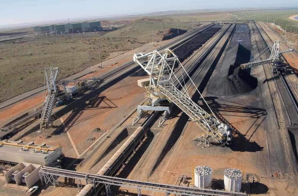 Clive Palmer’s Waratah Coal Applies for Mining Lease Despite Environmental Concerns and Misgovernance Allegations