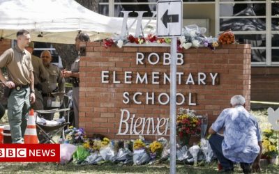 Texas shooting: Gunman posted just before deadly US school attack