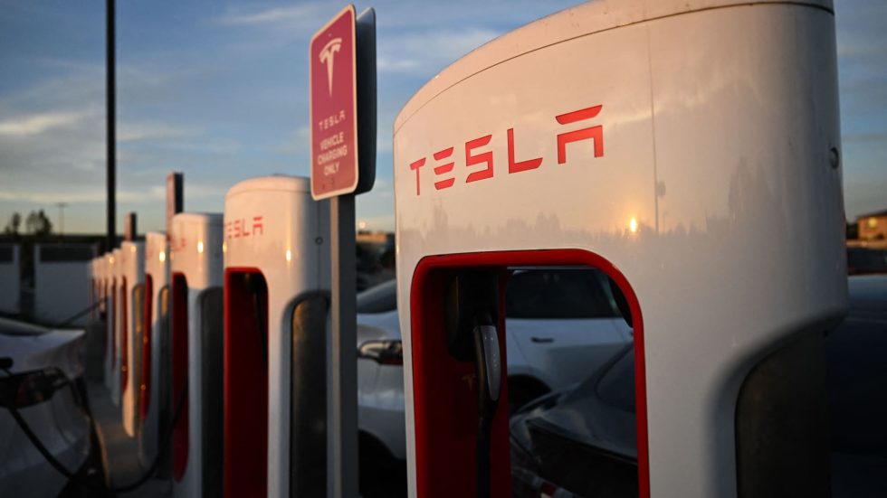 Tesla commits to open 7,500 chargers in the U.S. to other electric