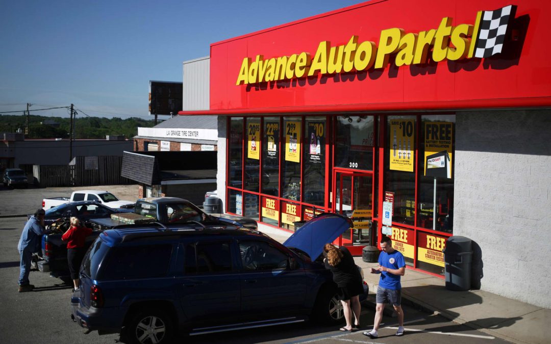 Advance Auto Parts shares plummet 30% after dismal results, cuts to outlook and dividend