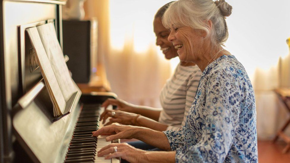 Playing a musical instrument good for brain health in later life – study
